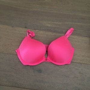 Pink bra 34D